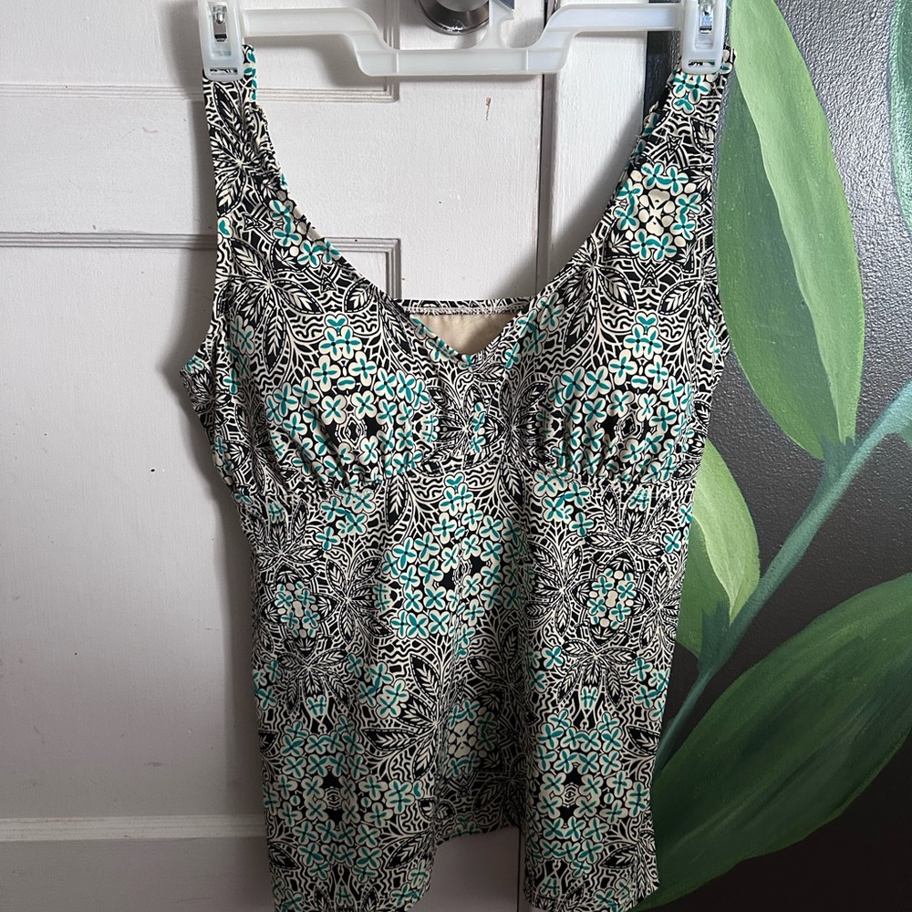 Swimsuits For All Black and green Tankini top